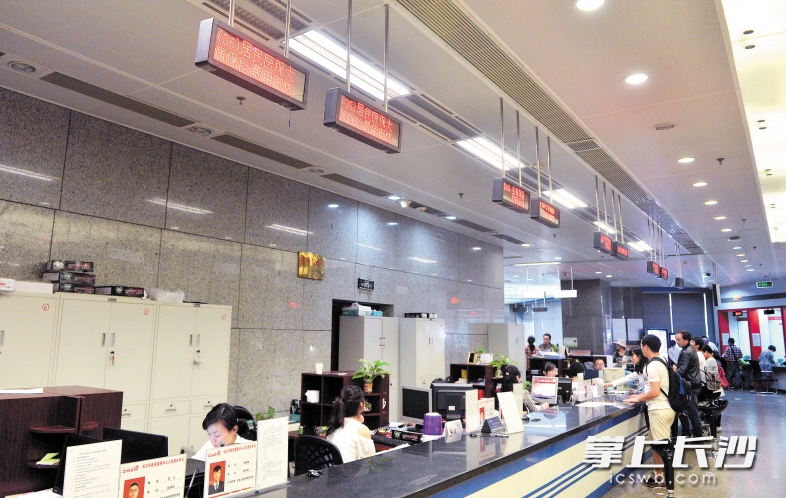 上海同城24小时医保提取(同城医保卡转移怎么办理)