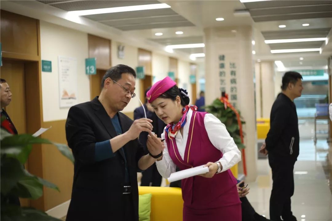 上海24小时套医保卡(北京医保卡使用指南)